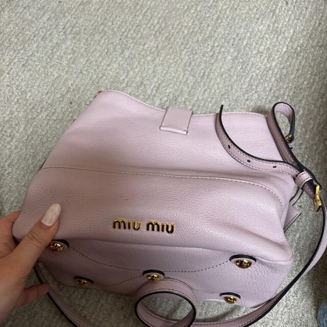 miumiu(ミュウミュウ)のmiumiu マドラス レディースのバッグ(ショルダーバッグ)の商品写真