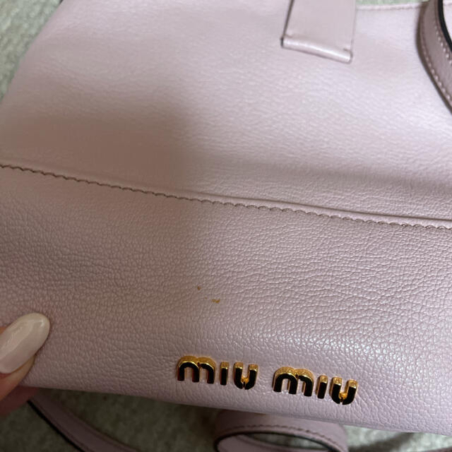 miumiu(ミュウミュウ)のmiumiu マドラス レディースのバッグ(ショルダーバッグ)の商品写真