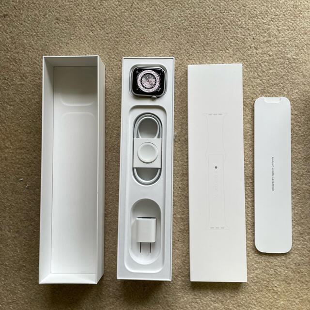 Apple Watch Series 5 GPSモデル 44mm シルバーアルミ スマホ/家電/カメラのスマートフォン/携帯電話(その他)の商品写真