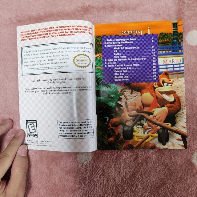 NINTENDO 64(ニンテンドウ64)の【北米版】マリオカート64 取扱説明書 冊子 エンタメ/ホビーのゲームソフト/ゲーム機本体(家庭用ゲームソフト)の商品写真