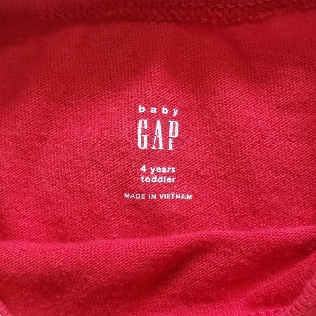 GAP(ギャップ)の　GAP 消防車　長袖　105cm キッズ/ベビー/マタニティのキッズ服男の子用(90cm~)(Tシャツ/カットソー)の商品写真