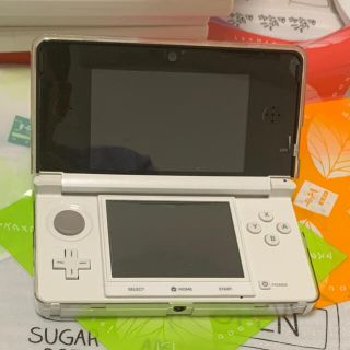 ニンテンドー3DS(ニンテンドー3DS)のニンテンドー3DSホワイト(携帯用ゲーム機本体)