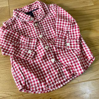 ベビーギャップ(babyGAP)のbabyGap 赤ギンガムチェックシャツ　70cm(シャツ/カットソー)