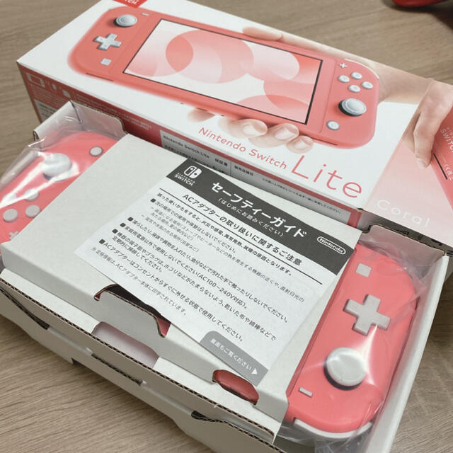 Nintendo Switch Lite コーラル 2