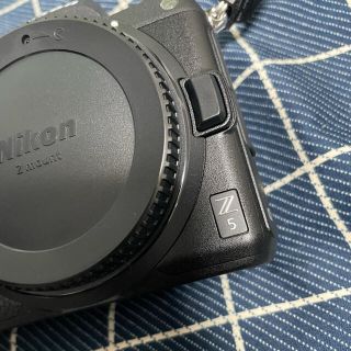 ニコン(Nikon)のNikon z5 ボディ(ミラーレス一眼)