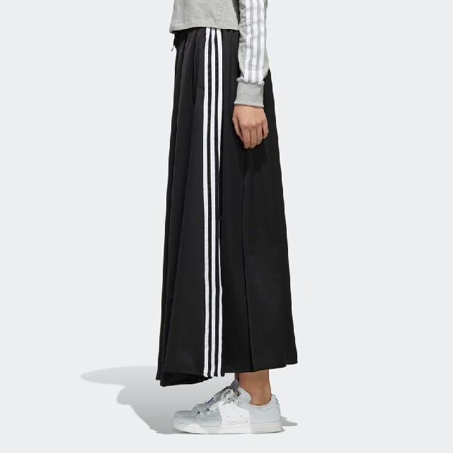 adidas(アディダス)のロング サテン スカート LONG SATIN SKIRT FL0039 レディースのスカート(ロングスカート)の商品写真