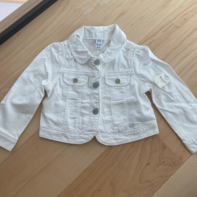 babyGAP(ベビーギャップ)のBaby Gap 90センチ ジージャン 白 パフスリーブ 新品 タグ付き キッズ/ベビー/マタニティのキッズ服女の子用(90cm~)(ジャケット/上着)の商品写真