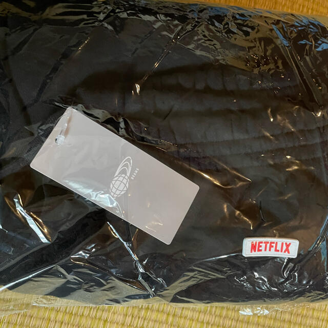 BEAMS(ビームス)のビームス　Netflixネットフリックスコラボパンツ　スエットパンツ メンズのパンツ(その他)の商品写真