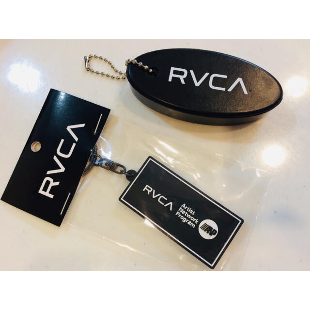 RVCA(ルーカ)の★ RVCA ★ キーホルダー ２種 セット メンズのファッション小物(キーホルダー)の商品写真