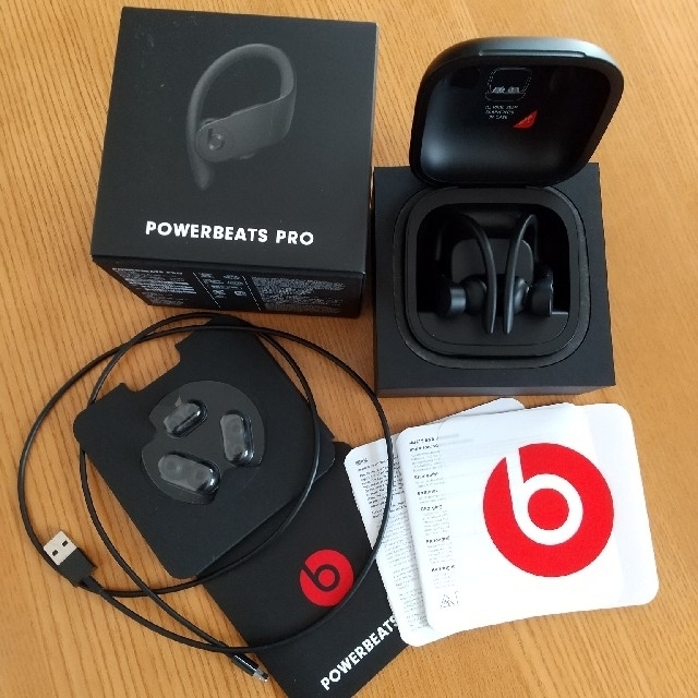 Powerbeats Pro BLACK パワービーツ プロヘッドフォン/イヤフォン