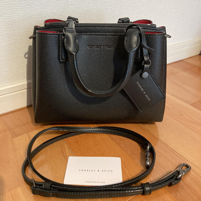 CHARLES & KEITH ショルダーバッグ