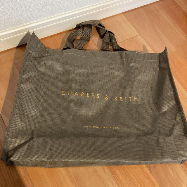 CHARLES & KEITH