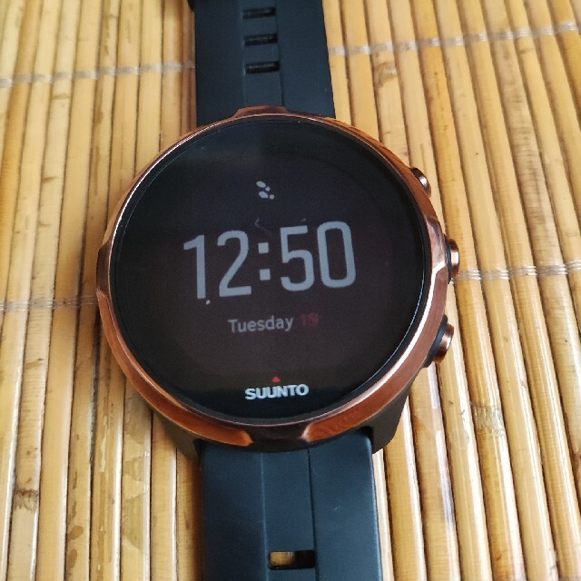 SUUNTO(スント)のスントスパルタンスポーツリストエイチアール メンズの時計(腕時計(デジタル))の商品写真