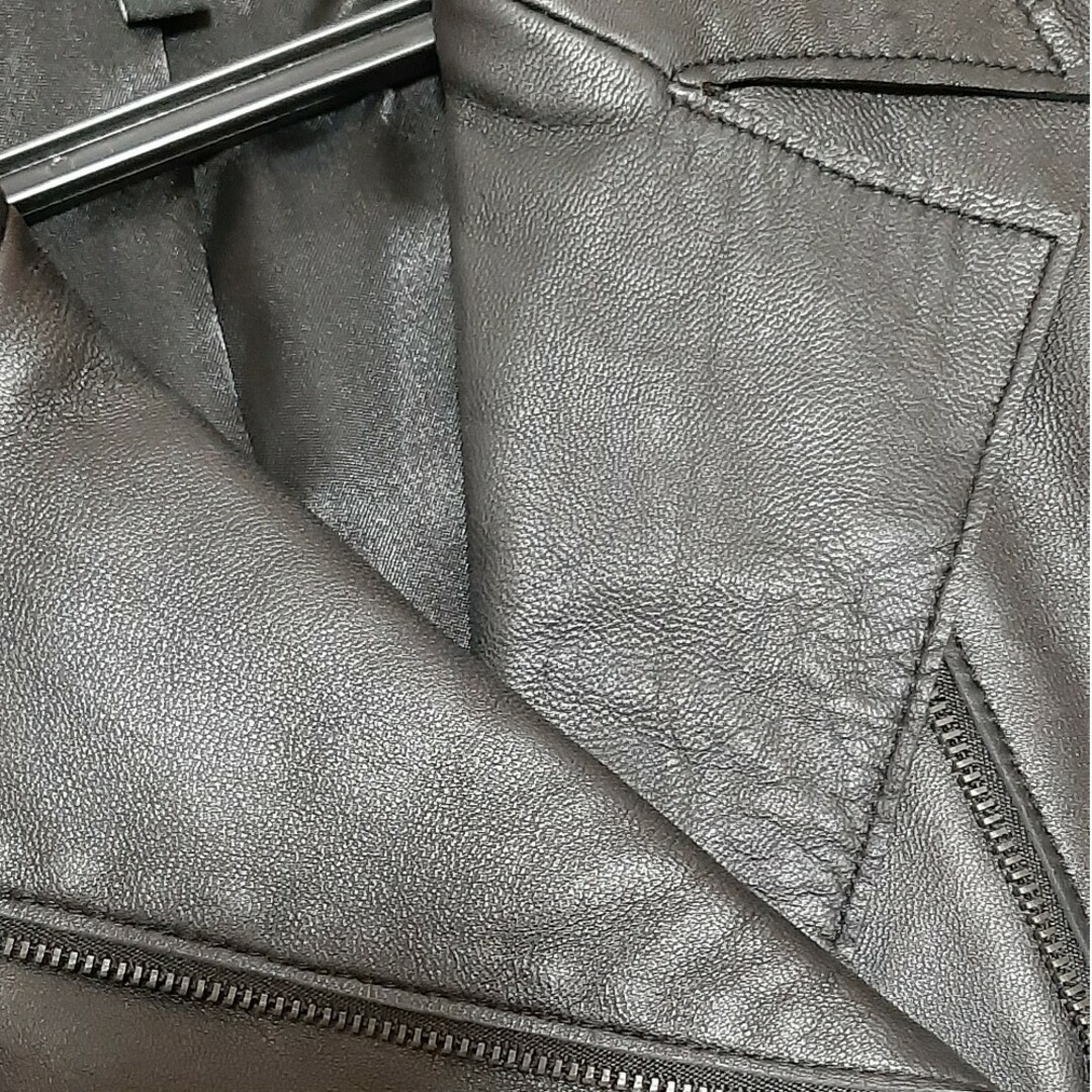 【値下げしました！】羊革　ライダースジャケット　Mサイズ レディースのジャケット/アウター(ライダースジャケット)の商品写真