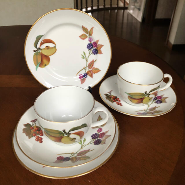 Royal Worcester(ロイヤルウースター)の【美品】ロイヤルウースター★イヴシャム★トリオ　ペア インテリア/住まい/日用品のキッチン/食器(食器)の商品写真