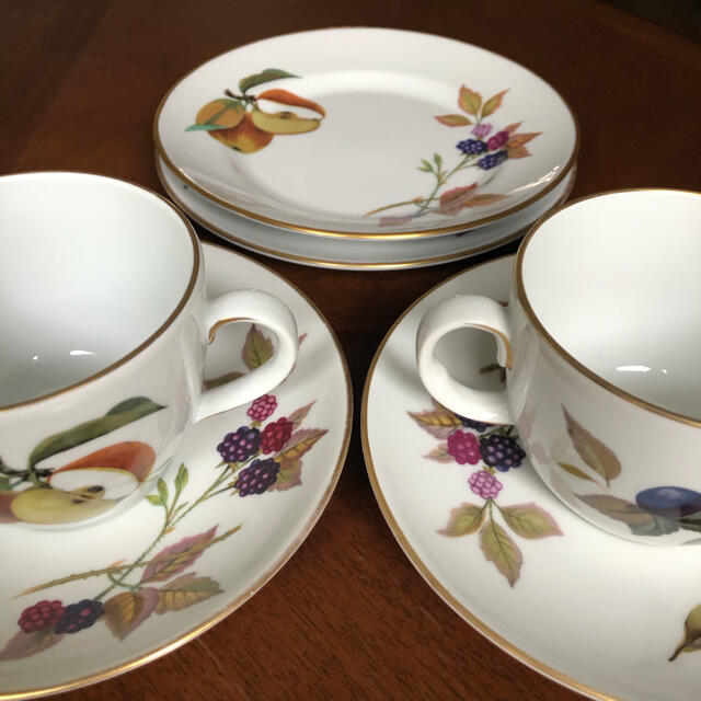 Royal Worcester(ロイヤルウースター)の【美品】ロイヤルウースター★イヴシャム★トリオ　ペア インテリア/住まい/日用品のキッチン/食器(食器)の商品写真