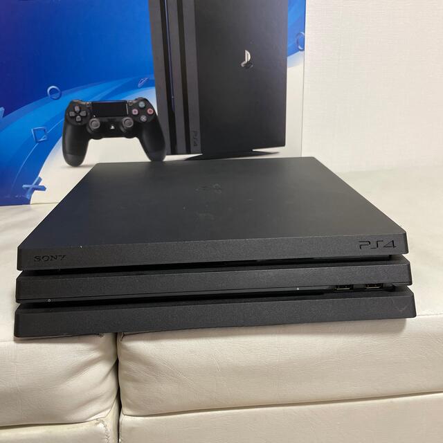 海外版PS4 Pro 1TB コントローラーレア色あり