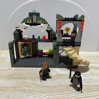 LEGOハリー・ポッター　ハグリットの小屋4754　ルーピン先生の授業4752