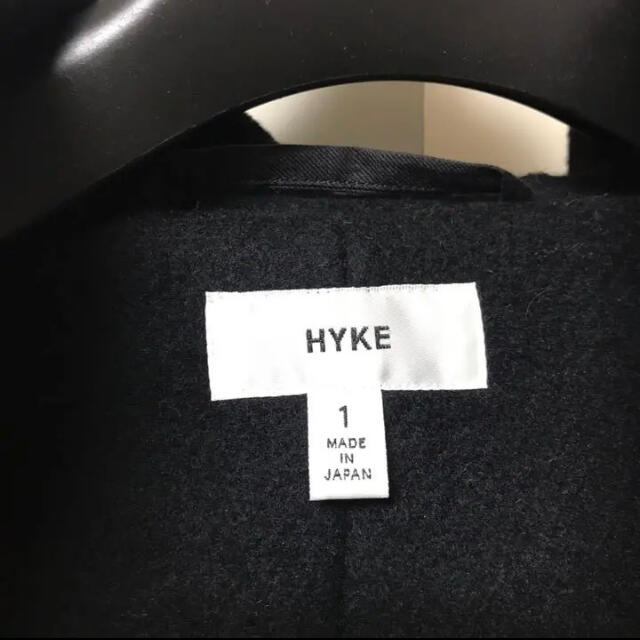 HYKE(ハイク)のHYKE ハイク　ダッフルコート黒 レディースのジャケット/アウター(ダッフルコート)の商品写真