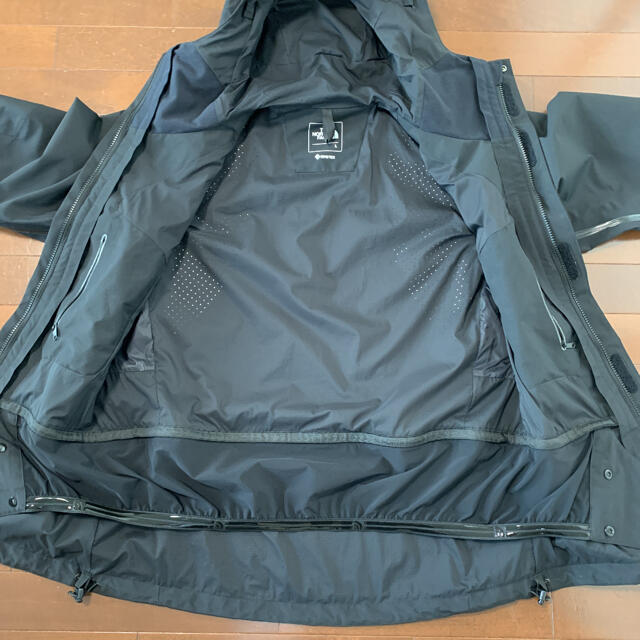 THE NORTH FACE(ザノースフェイス)のノースフェイス マウンテンジャケット L 黒 np61800 クリーニング済 メンズのジャケット/アウター(マウンテンパーカー)の商品写真