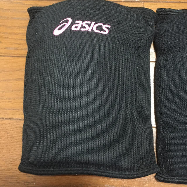 asics(アシックス)のチェッカー悦郎様専用asics アシックス サポーター 膝用 バレーボール スポーツ/アウトドアのスポーツ/アウトドア その他(バレーボール)の商品写真