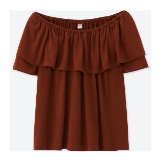 ユニクロ(UNIQLO)の新品未使用☆ユニクロ　ラッフルオフショルダーT(カットソー(半袖/袖なし))