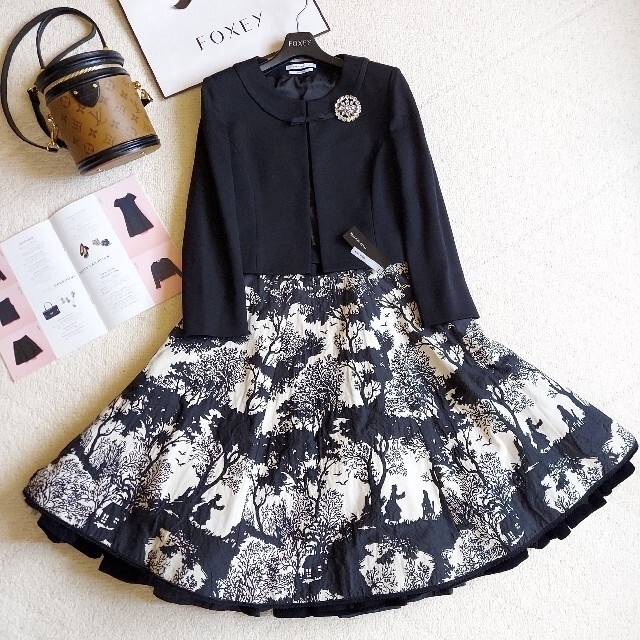 FOXEY(フォクシー)のFOXEY❤38【Tulle Skirt】ベルベットチュールパニエ付❤ レディースのスカート(ひざ丈スカート)の商品写真