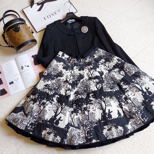 FOXEY(フォクシー)のFOXEY❤38【Tulle Skirt】ベルベットチュールパニエ付❤ レディースのスカート(ひざ丈スカート)の商品写真