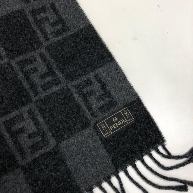 FENDI(フェンディ)の専用！フェンディ　マフラー レディースのファッション小物(マフラー/ショール)の商品写真