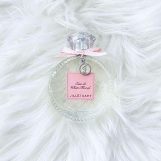 ジルスチュアート(JILLSTUART)のジルスチュアート　オード　ホワイトフローラル　香水(香水(女性用))