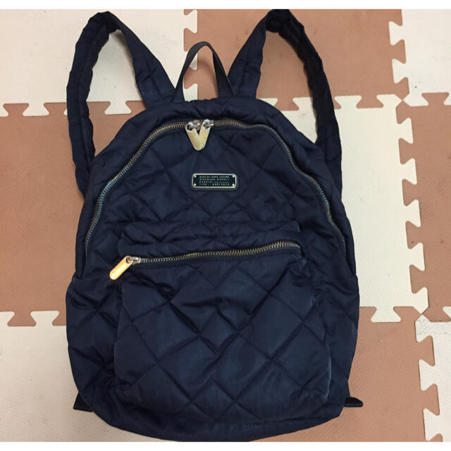 MARC BY MARC JACOBS(マークバイマークジェイコブス)の【難あり】マークバイマークジェイコブスの黒のキルティングリュックサック レディースのバッグ(リュック/バックパック)の商品写真