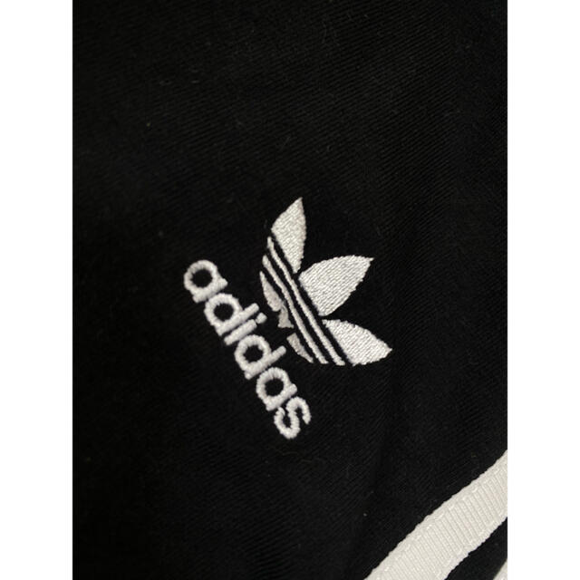 adidas - アディダス レギンス パンツ 3本線 ラインパンツの通販 by Flower's Shop |アディダスならラクマ adidas - アディダス レギンス パンツ 3本線 ラインパンツの通販 by Flower's Shop |アディダスならラクマ