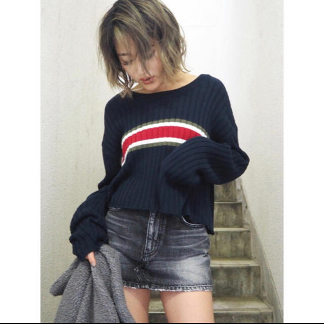 GYDA(ジェイダ)のGYDA ラインショートニットTOPS  今週まで！ レディースのトップス(ニット/セーター)の商品写真