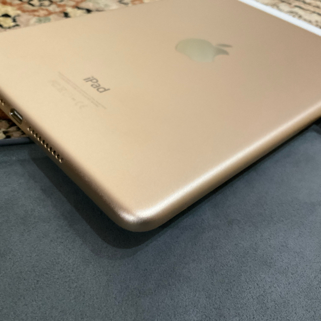 iPad mini4 128GB Cellular gold 純正カバー付