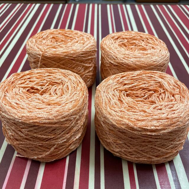 モール　毛糸　オレンジ系 ハンドメイドの素材/材料(生地/糸)の商品写真