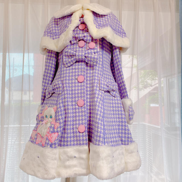 Angelic Pretty(アンジェリックプリティー)のAngelic Pretty バニラちゃんコート　タグ付き新品 レディースのジャケット/アウター(ロングコート)の商品写真