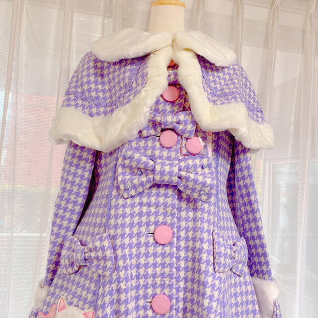 Angelic Pretty(アンジェリックプリティー)のAngelic Pretty バニラちゃんコート　タグ付き新品 レディースのジャケット/アウター(ロングコート)の商品写真