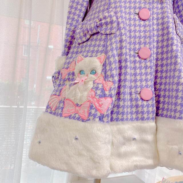 Angelic Pretty(アンジェリックプリティー)のAngelic Pretty バニラちゃんコート　タグ付き新品 レディースのジャケット/アウター(ロングコート)の商品写真