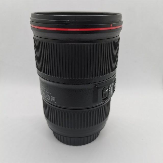 Canon(キヤノン)の中古美品 Canon EF16-35mm F4L IS USM  スマホ/家電/カメラのカメラ(レンズ(ズーム))の商品写真