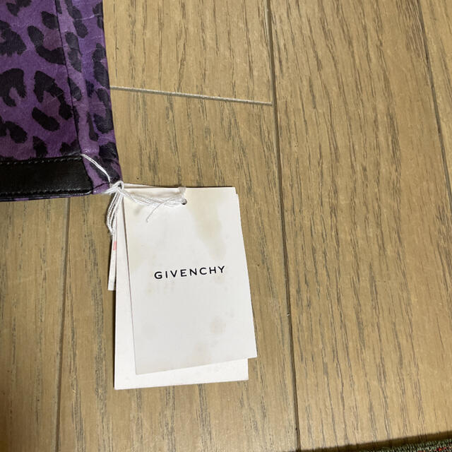 GIVENCHY(ジバンシィ)のGIVENCHY 羊革　手袋　新品‼︎ レディースのファッション小物(手袋)の商品写真