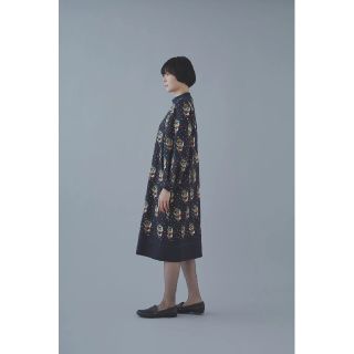 ミナペルホネン(mina perhonen)の未使用。限定　ミナペルホネン2021new year sond roseワンピー(ひざ丈ワンピース)