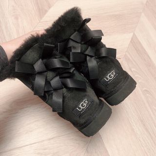 アグ(UGG)のアグ　リボンムートンブーツ　17 女の子(ブーツ)