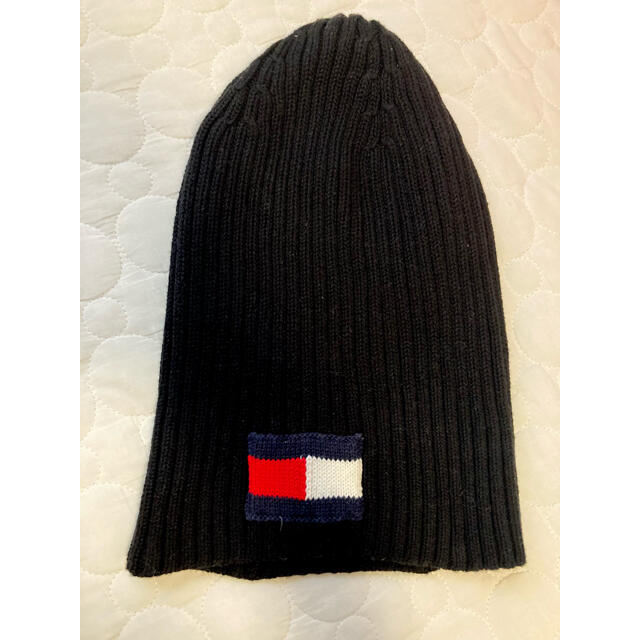 TOMMY HILFIGER(トミーヒルフィガー)の【専用ページ】トミーヒルフィガー　ニット帽（黒） メンズの帽子(ニット帽/ビーニー)の商品写真