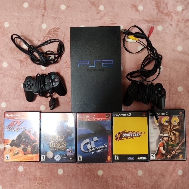 PlayStation2(プレイステーション2)の【北米版、ジャンク品】PS2本体 ソフト5本 エンタメ/ホビーのゲームソフト/ゲーム機本体(家庭用ゲーム機本体)の商品写真