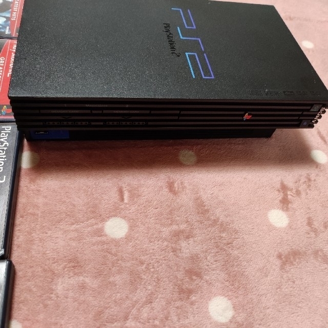 PlayStation2(プレイステーション2)の【北米版、ジャンク品】PS2本体 ソフト5本 エンタメ/ホビーのゲームソフト/ゲーム機本体(家庭用ゲーム機本体)の商品写真