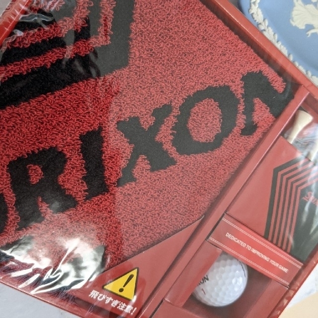 Srixon(スリクソン)のSRIXON ゴルフ　タオル·ティー·ボール3点セット　新品 スポーツ/アウトドアのゴルフ(その他)の商品写真