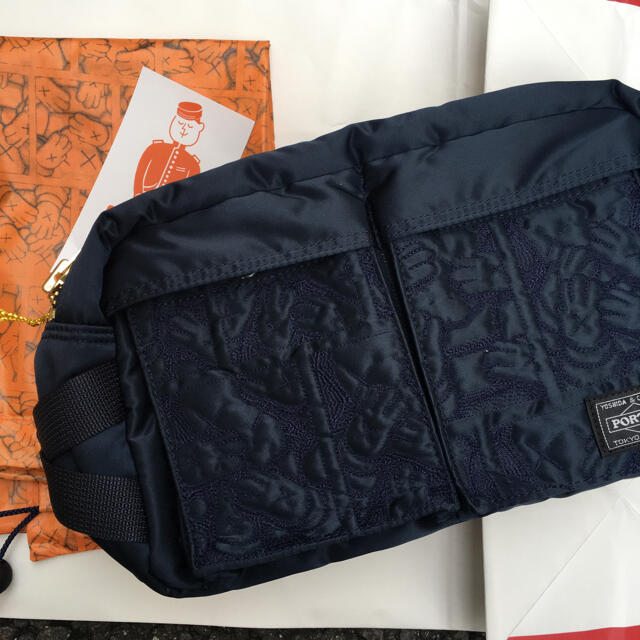 PORTER(ポーター)のPORTER × KAWS WAIST BAG メンズのバッグ(ウエストポーチ)の商品写真