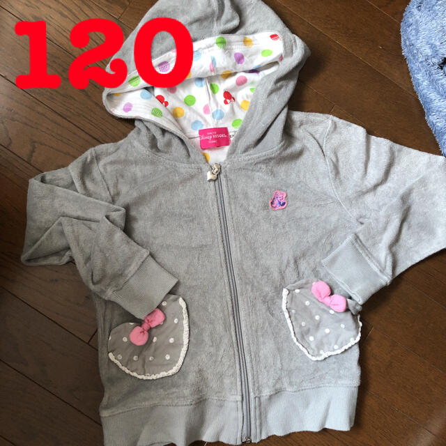 Disney(ディズニー)のミニーちゃん　パーカー　120 キッズ/ベビー/マタニティのキッズ服女の子用(90cm~)(ジャケット/上着)の商品写真