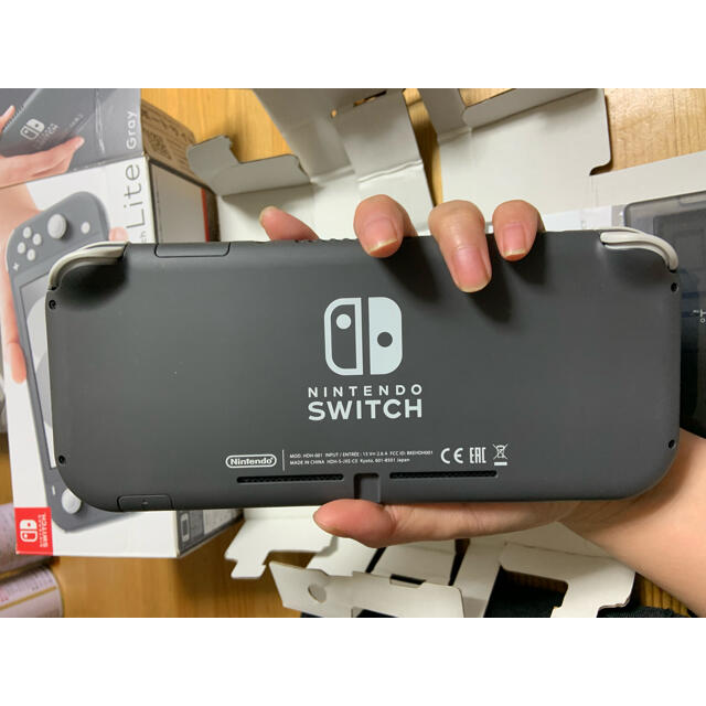 Nintendo Switch(ニンテンドースイッチ)のswitch lite gray エンタメ/ホビーのゲームソフト/ゲーム機本体(家庭用ゲーム機本体)の商品写真