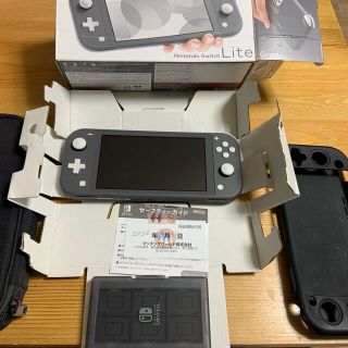 ニンテンドースイッチ(Nintendo Switch)のswitch lite gray(家庭用ゲーム機本体)